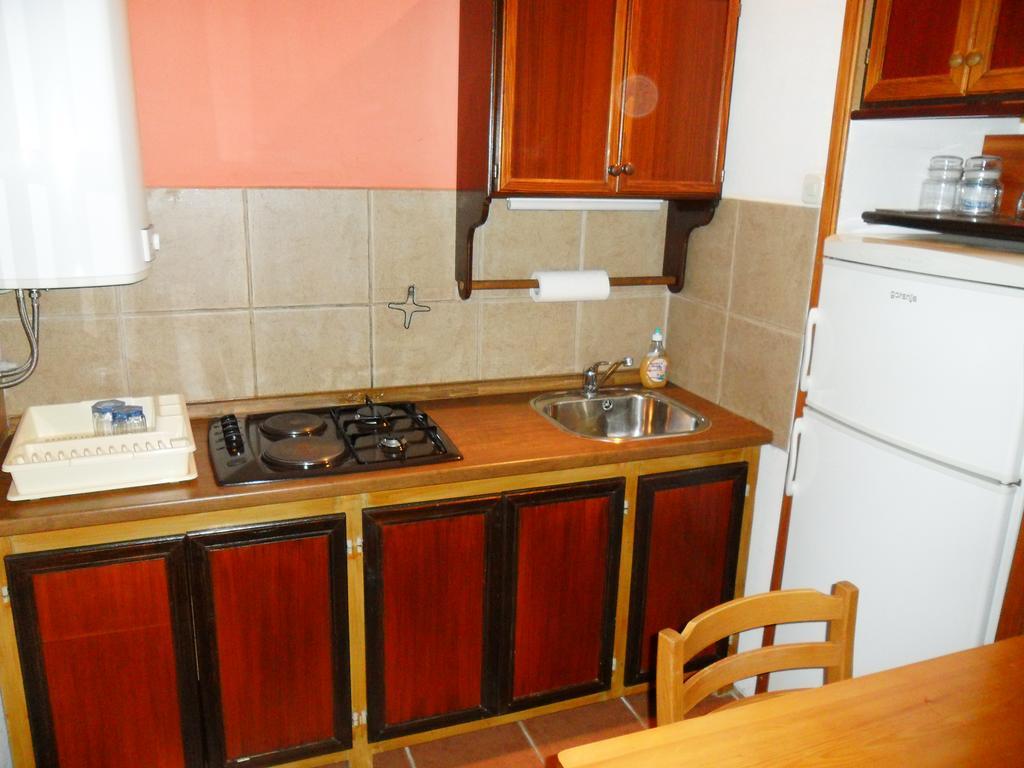 Apartments Picasso Komiza Ruang foto