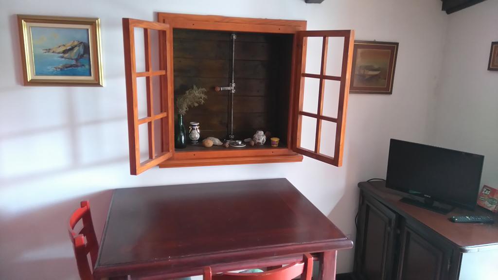 Apartments Picasso Komiza Ruang foto