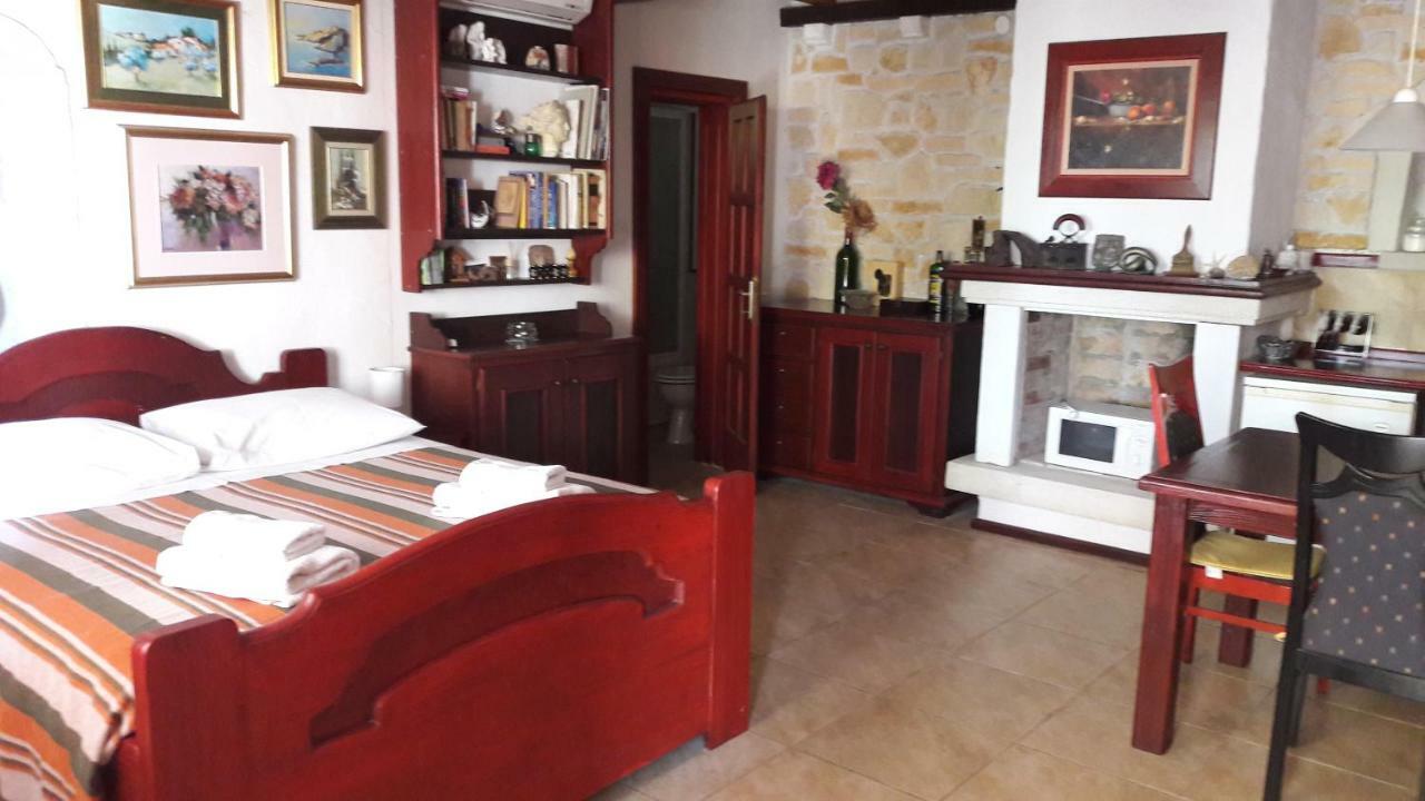 Apartments Picasso Komiza Bagian luar foto