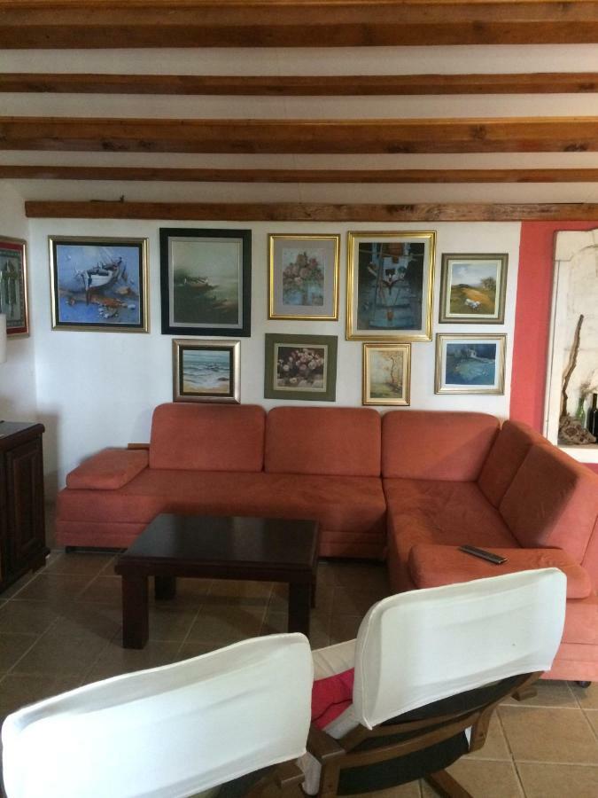 Apartments Picasso Komiza Bagian luar foto