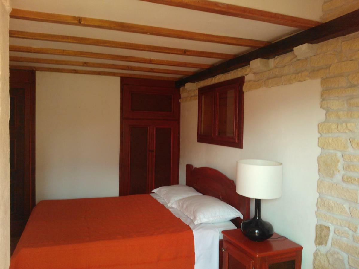 Apartments Picasso Komiza Bagian luar foto