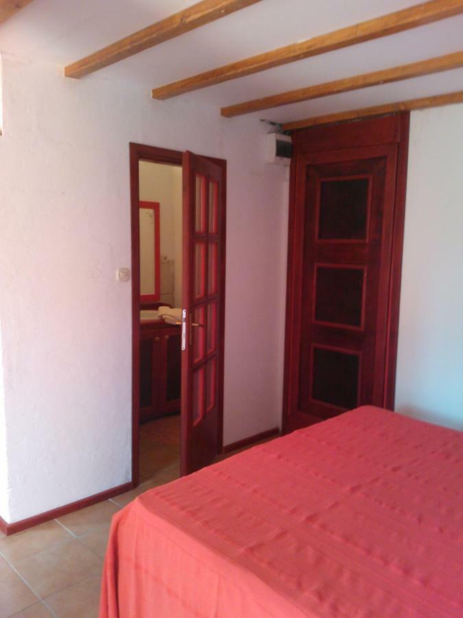 Apartments Picasso Komiza Bagian luar foto