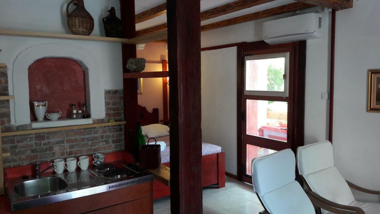Apartments Picasso Komiza Bagian luar foto