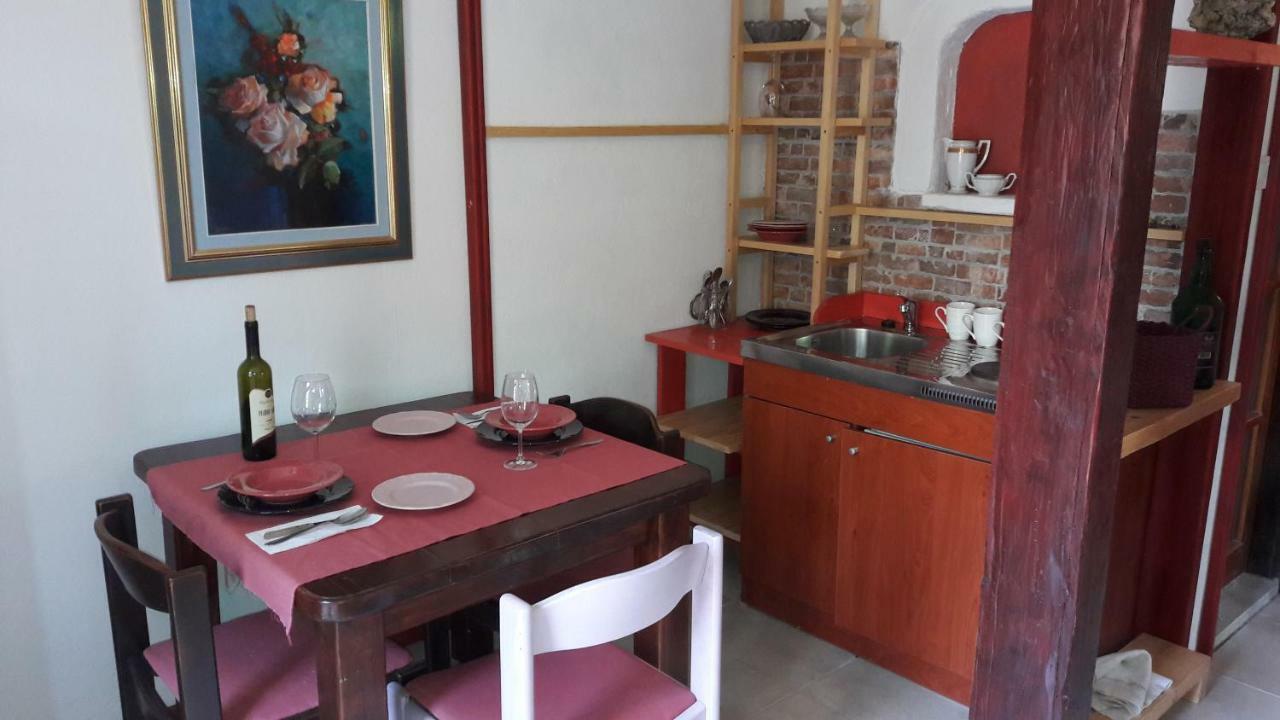 Apartments Picasso Komiza Bagian luar foto